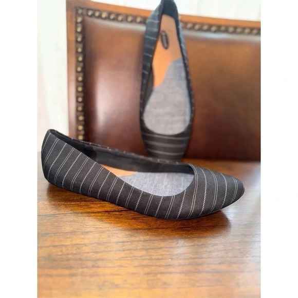 Dr. Scholl's Women's Ballet Flats Navy Pinstripe Size 7 M US Cushioned sole - Picture 1 of 7